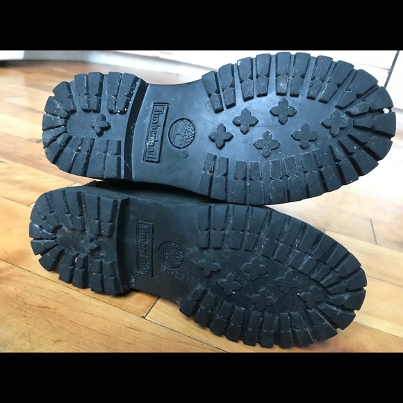 Women’s Teddy Fleece Timberland Boots - Picture 2 of 4